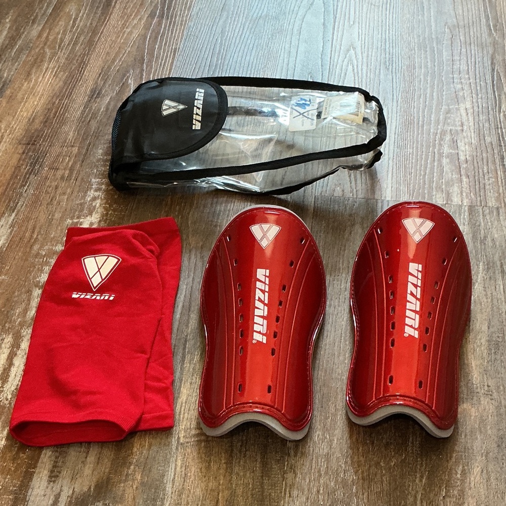 Vizaro Kids Red Shin Guards and Socks Set